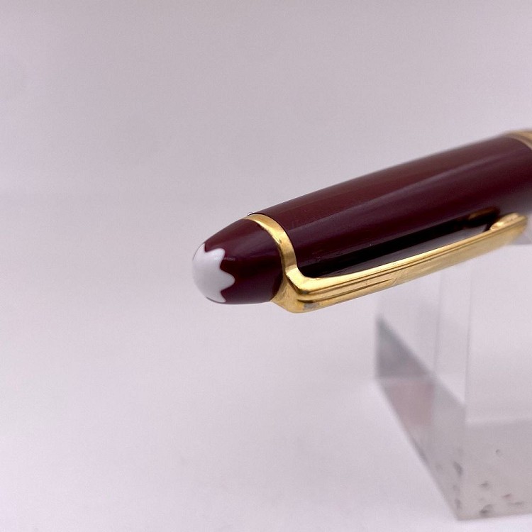 montblanc-vintage-small-fountain-pen-meisterstuck-burgundy